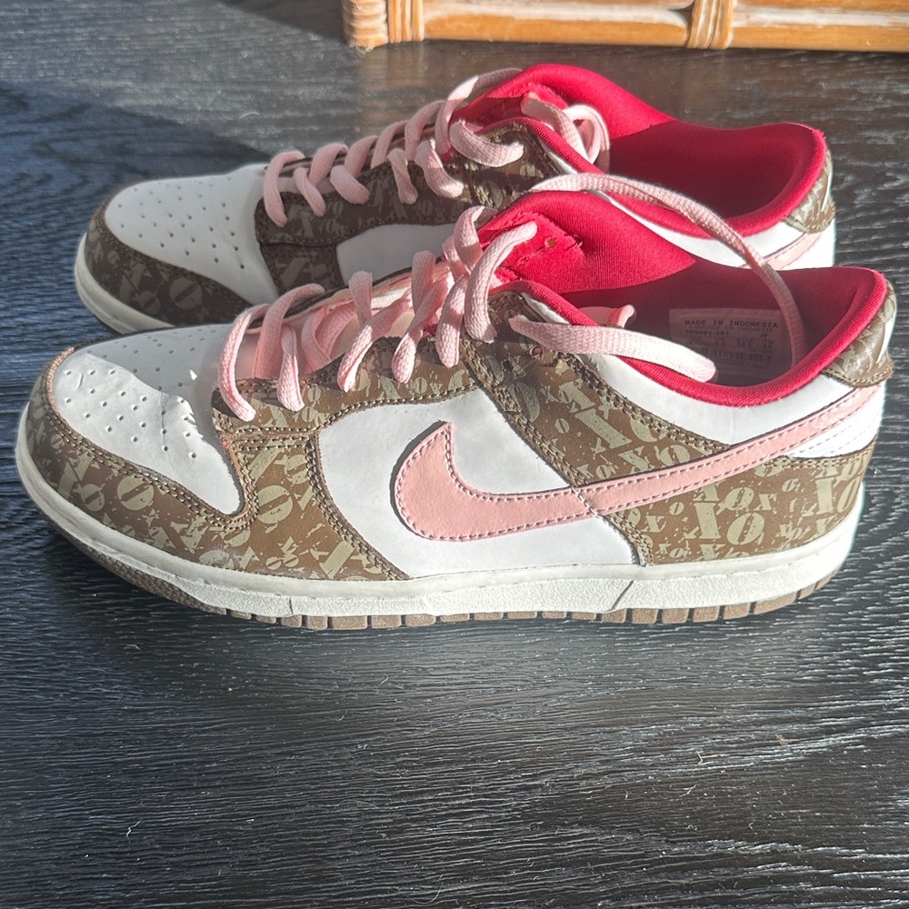 Nike Dunk Low XOXO - Rare